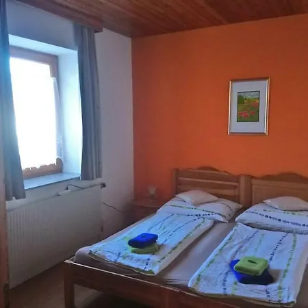 Kindererlebnis- Und Biobauernhof Hipp-Bruckner Wornharts Extérieur photo