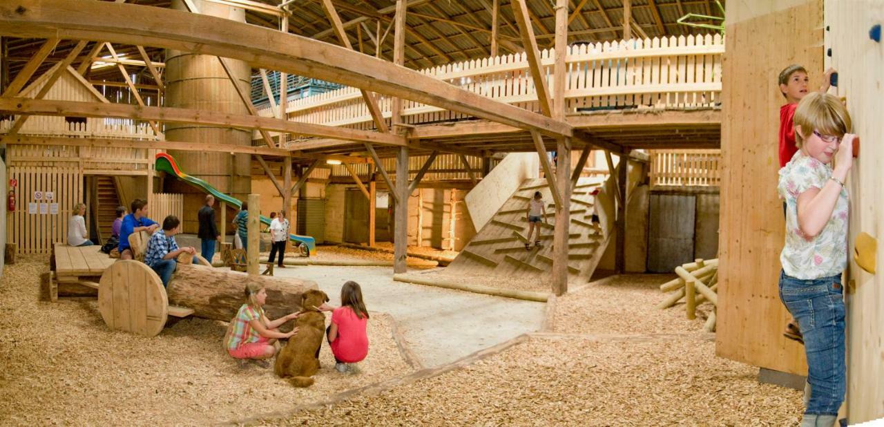 Kindererlebnis- Und Biobauernhof Hipp-bruckner